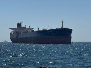 Российские моряки в заложниках у Египта: гуманитарный кризис на танкере