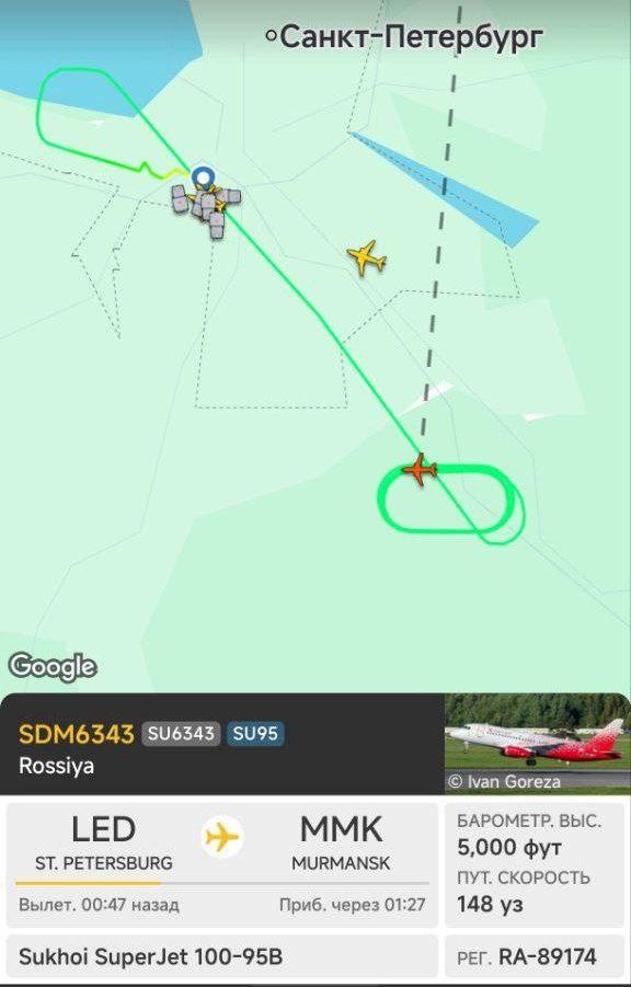 Самолет SSJ-100 едва избежал катастрофы в Пулково