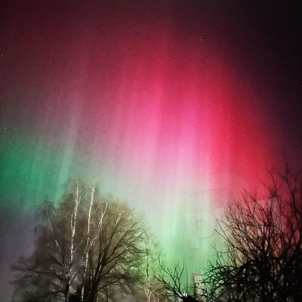 Северное сияние в Подмосковье: спешите увидеть!