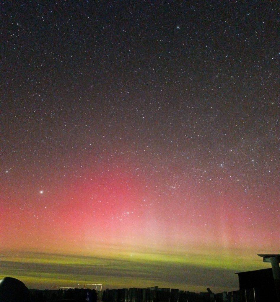 Северное сияние в России: мощная магнитная буря подарила зрелище