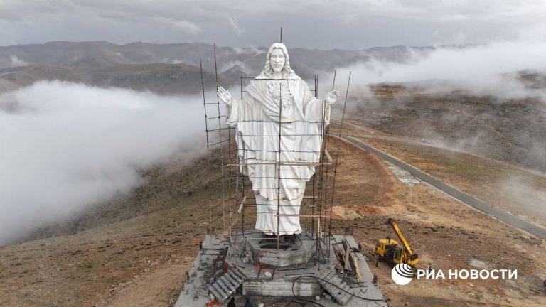 Статуя Христа в Ливане: символ мира или политический ход?