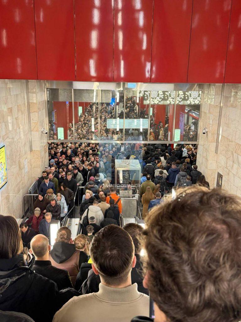 Столпотворение на Мичуринском проспекте: утренний хаос