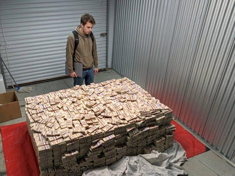 Студенты получили 93 млн рублей от Сбера на стипендию