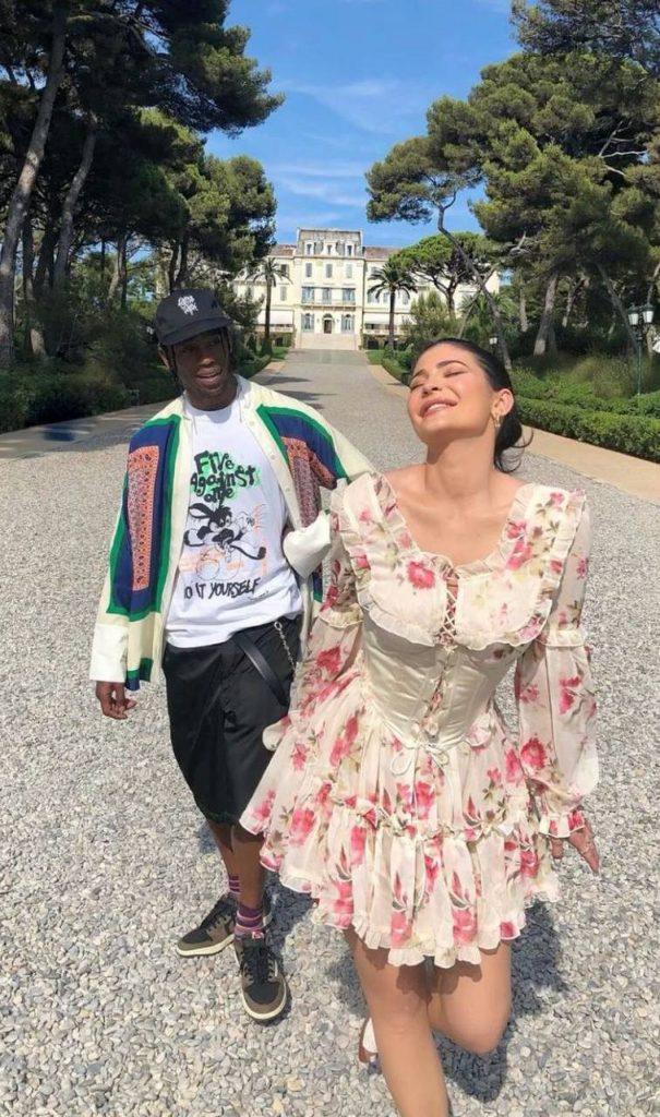 Трэвис Скотт троллит Шаламе: хайп или правда?