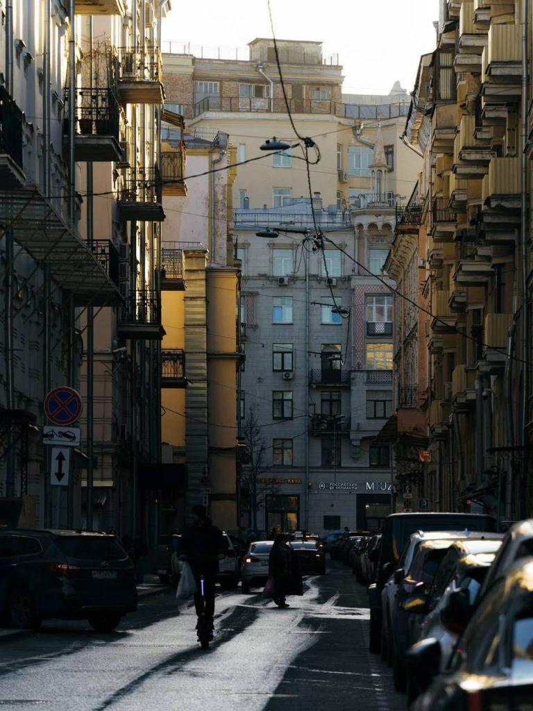 Весна в Москве: тепло, солнце и атмосфера счастья