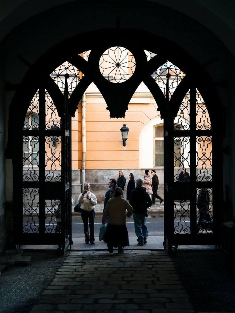 Весна в Москве: тепло, солнце и атмосфера счастья