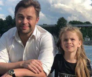 Виталий Гогунский скрывает доходы и не платит алименты