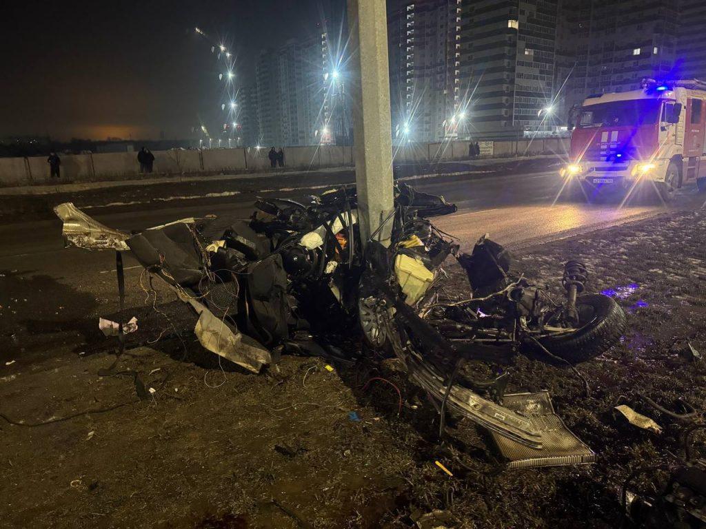 Жуткая авария в Оренбурге: BMW разорвало пополам