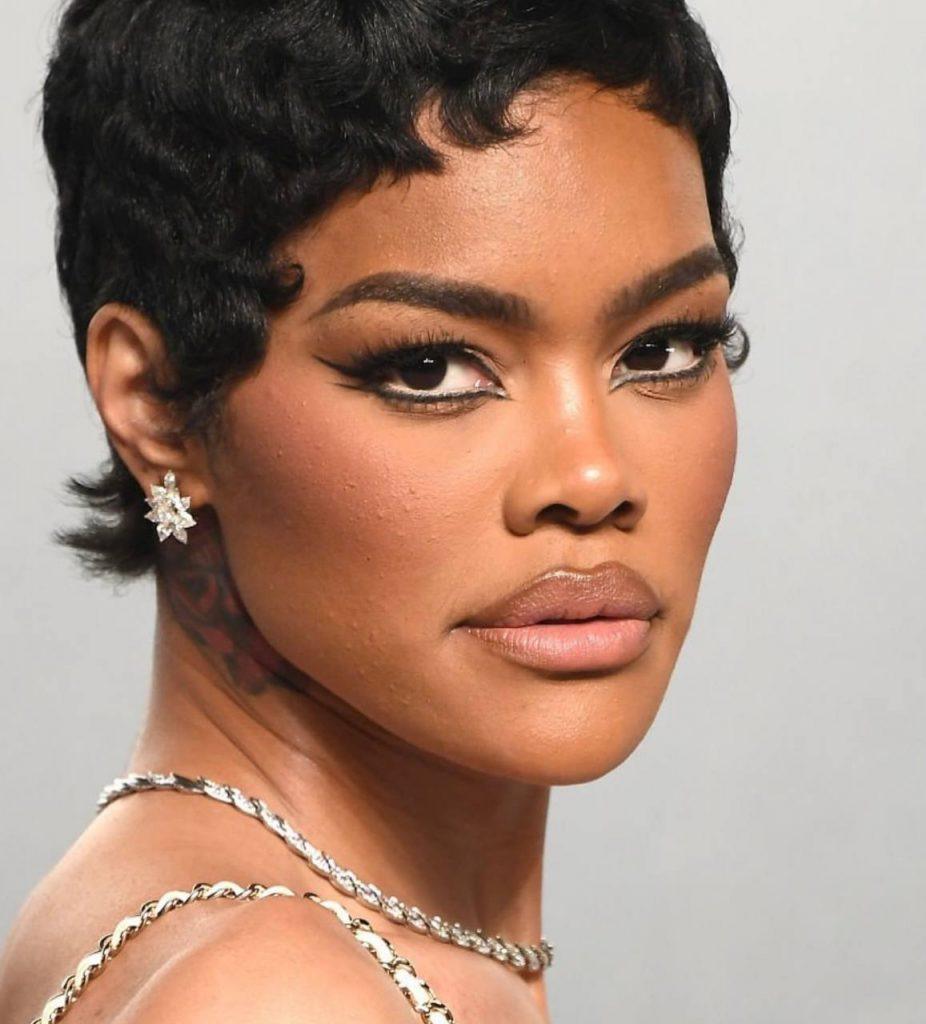 Звёзды Голливуда без фотошопа: скандал на красной дорожке