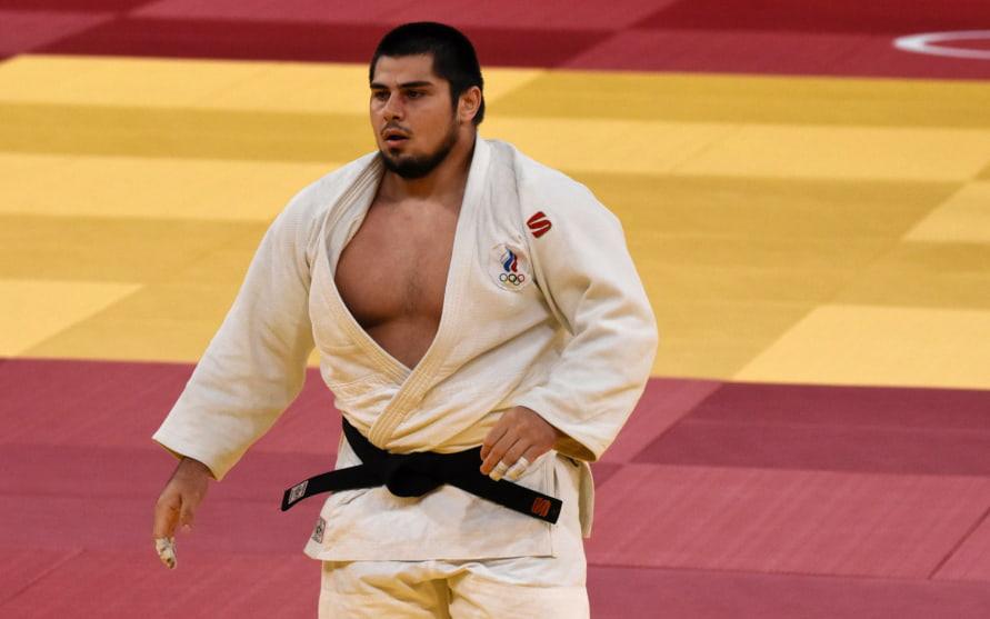 Дзюдоисты РФ взяли серебро ЧМ в Баку под своим флагом 🥋🥈 — российские дзюдоисты завоевали