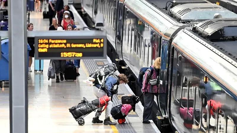 США и Британия бьют тревогу из-за аэропорта Эр-Рияда ✈️⚠️ — атака на аэропорт эр-рияда новости