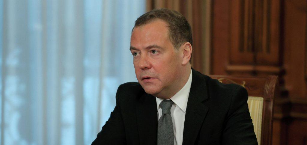 Медведев предложил жестко пополнять обменный фонд иностранцами ⚖️🔥 — медведев заявление про обменный фонд