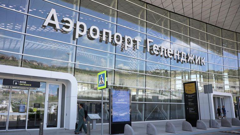 Аэропорты Москвы сковал сбой: задержано свыше 100 рейсов ✈️⚡ — задержка рейсов в аэропортах москвы сегодня
