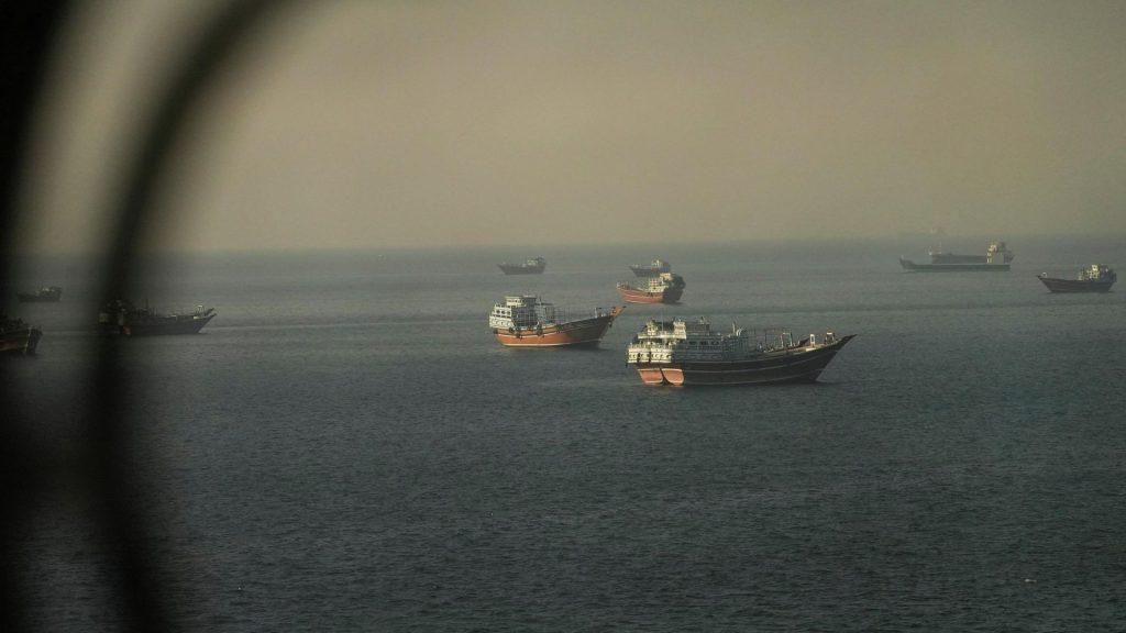 В Ормузском проливе взорвался танкер: новые детали атаки 🚢💥 — ксир танкер мина