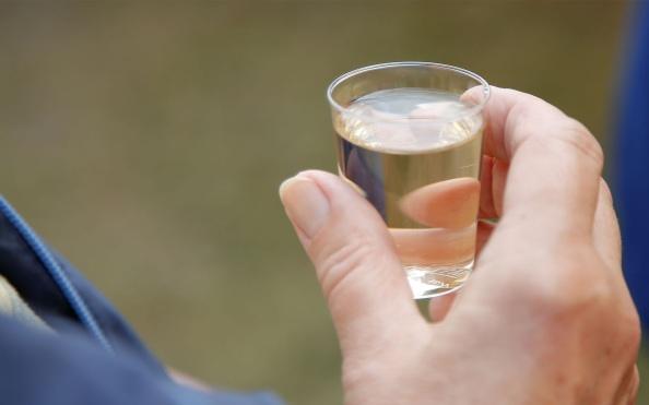 Роспотребнадзор остановил поставки напитков из Грузии 🍷🚫 — запрет грузинских вин