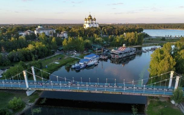 Перекрыта трасса М8 Ярославль — Москва: на выезде сбит БПЛА 🚗🛑 — перекрыта трасса м8 ярославль москва