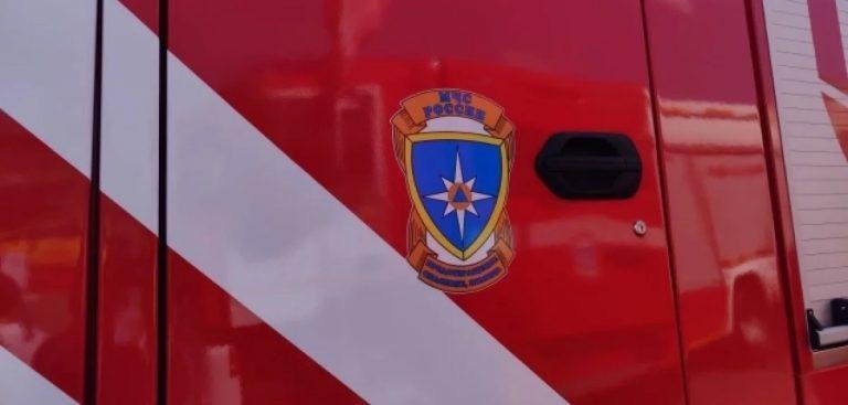 Омск под ударом беспилотников: горит промзона, небо закрыто 🚨🔥 — омск атака бпла сегодня