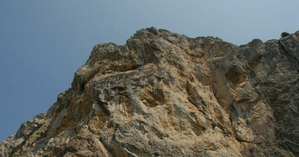 Уральские «Сумерки»: пара уединилась на вершине горы ⛰️🔥 — пара занялась сексом на горе в челябинской области