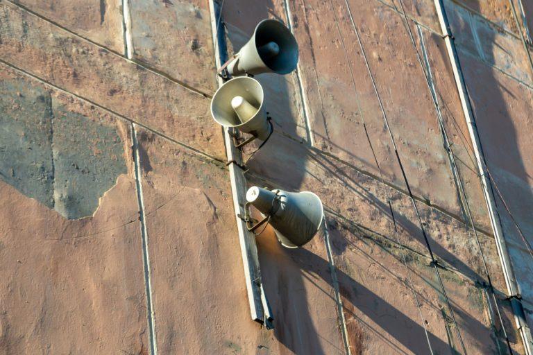 Взрывы в Иране у Ормузского пролива: вспышки в небе и грохот ⚡️🌊 — ормузский пролив