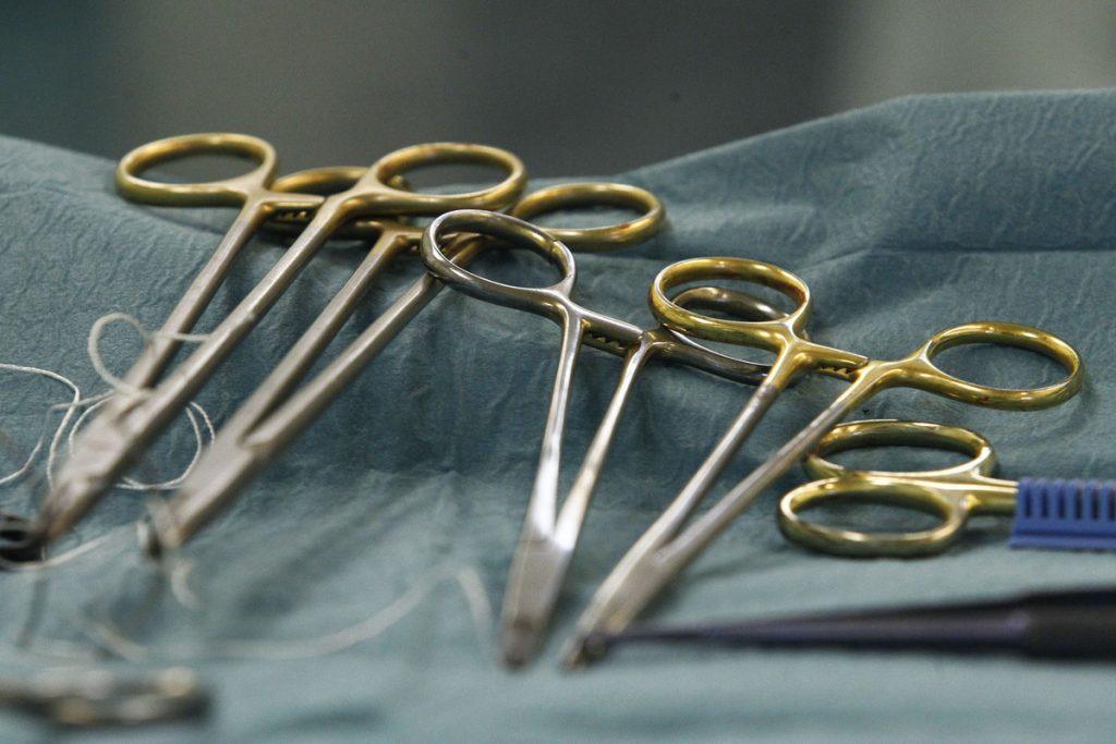 Замена коленного сустава по ОМС в Москве: выпрямили ноги 🏥⚡ — гкб имени ерамишанцева
