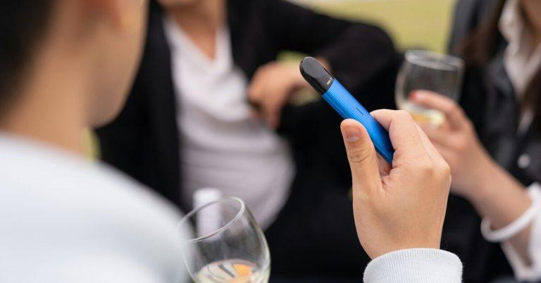Петербург убирает вейпы на пять лет: ЗакС готовит табу 🚭⚡ — запрет вейпов в санкт петербурге 2027
