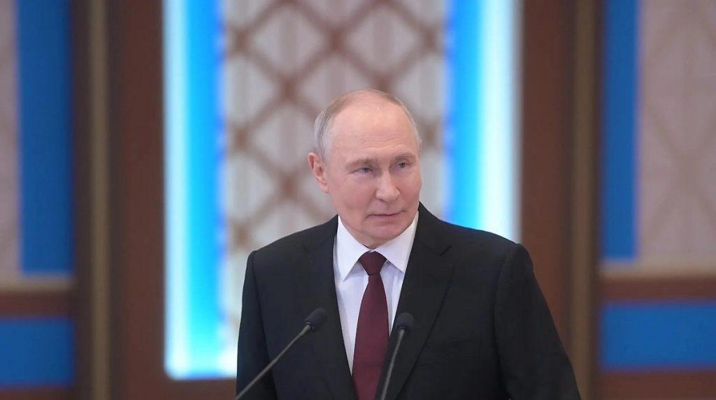 Президент РФ угостил африканских лидеров мороженым 🍦🇷🇺 — путин угостил африканских лидеров мороженым видео