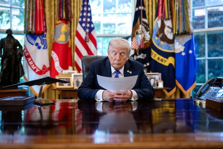 Трамп поставил на паузу новые санкции против России 🏛️⚡ — трамп отменил санкции против россии