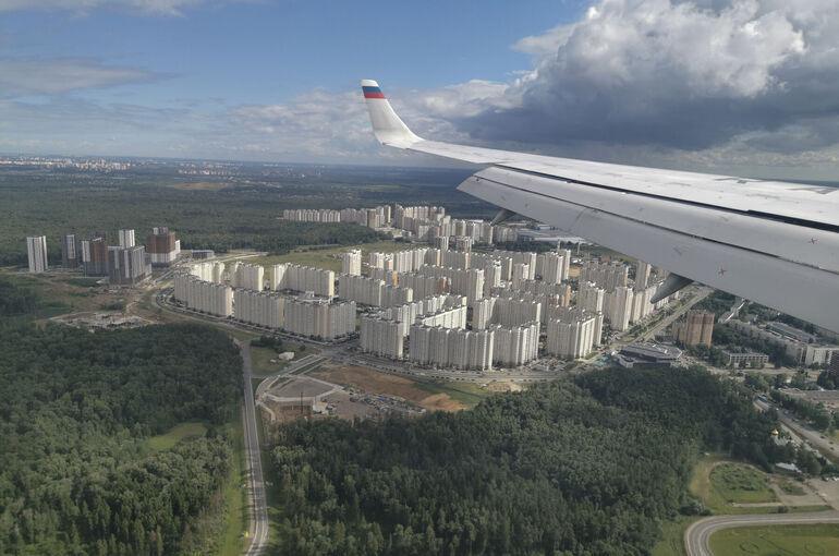 Небо над Москвой перекрыли: более 20 бортов ушли на запасные ✈️⚡ — почему закрыты аэропорты москвы сегодня