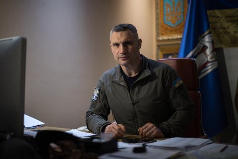 Виталий Кличко призвал жителей покинуть Киев из-за блэкаута ⚡🏙️ — блэкаут в киеве