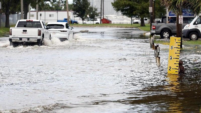 Ураган Исайас обесточил 500 тысяч домов в США 🌊⚡ — ураган исайас последние новости