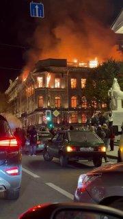 Пожар в особняке Миллера у Исаакия: горит наследие XIX века 🔥🏛 — пожар особняк миллера санкт-петербург