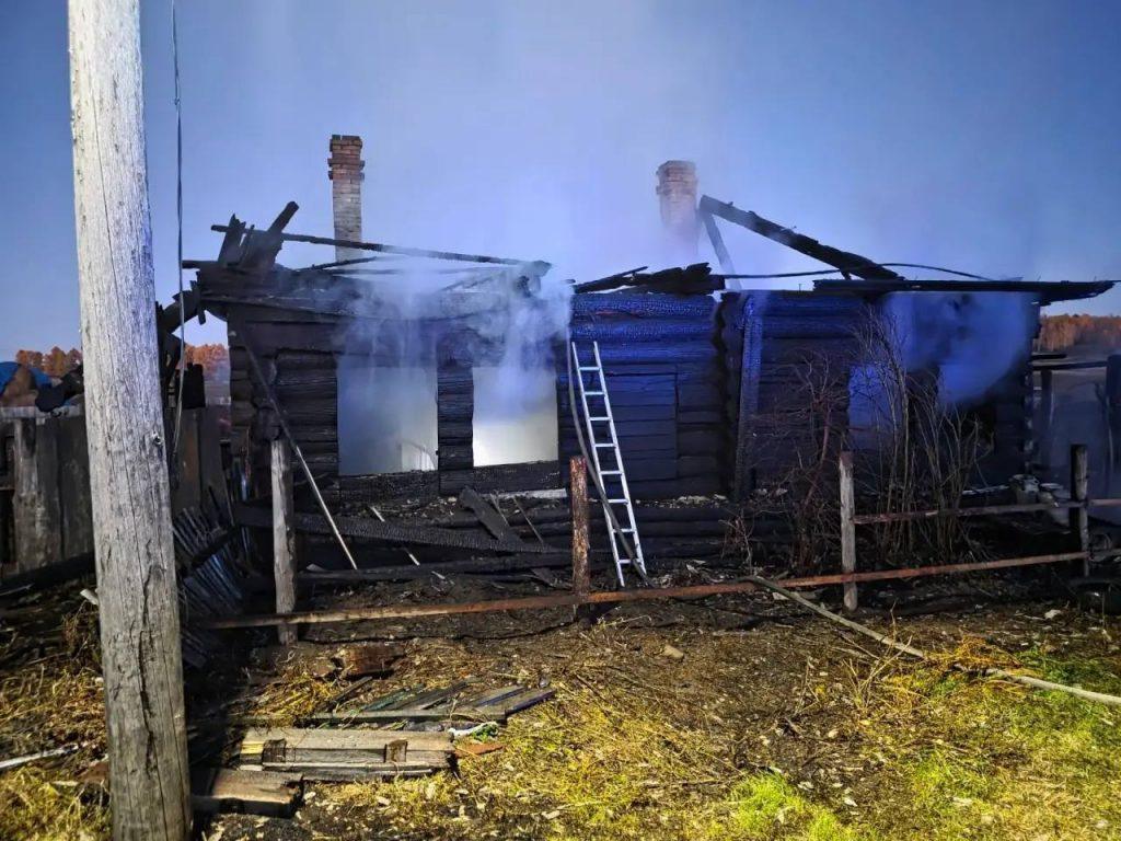 Трагедия в Тырети: пожар унес жизнь ребенка 🏠🔥 — пожар в заларинском районе 2 октября