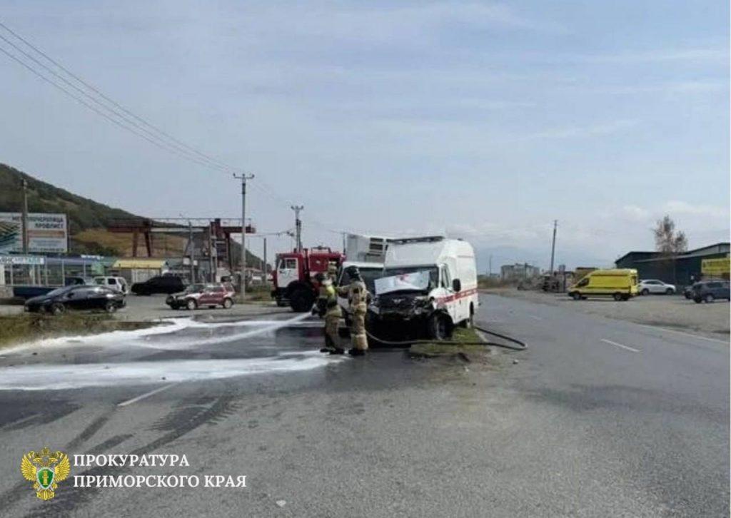 ДТП: скорая помощь в Находке попала под грузовик 🚑💥 — дтп скорая помощь находка