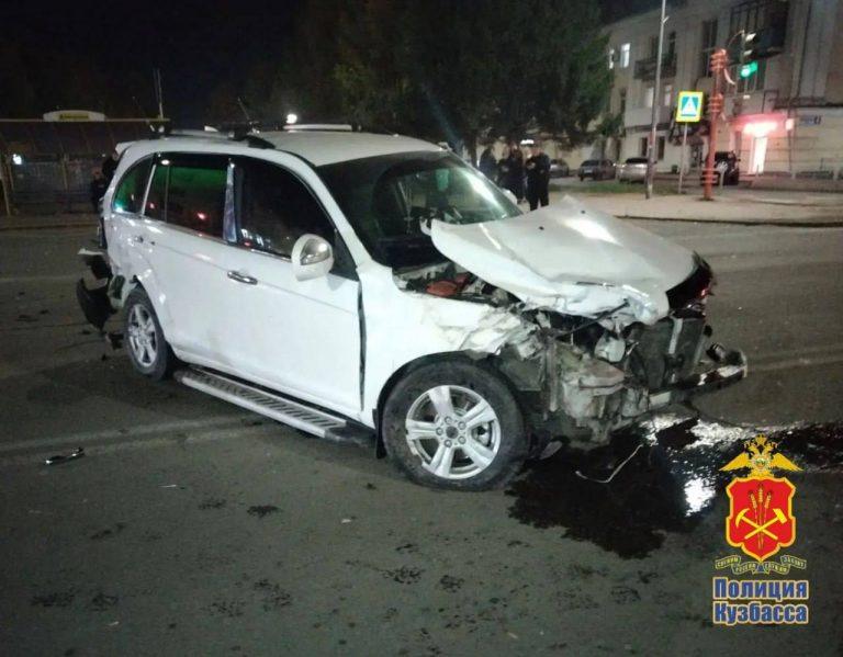 Авария со скорой помощью в Кемеровской области: четверо ранены 🚑⚠️ — дтп в белво