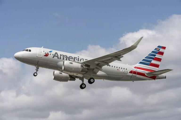 American Airlines экстренно сел в Нью-Йорке из-за туалетов ✈️🚽 — экстренная посадка