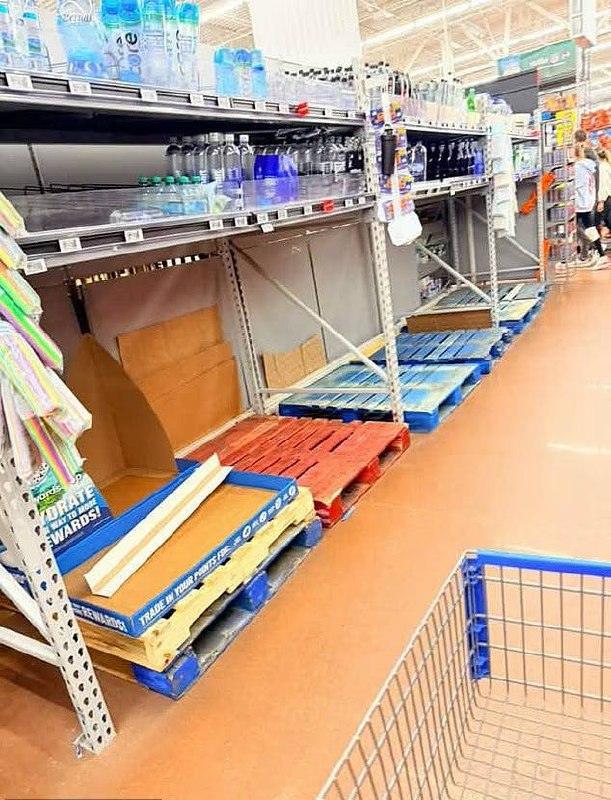 Ураган в США сегодня: новости о шторме «Исаия» и панике 🌪️🛒 — ураган в сша сегодня новости