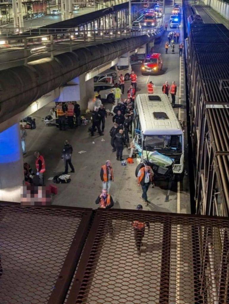 Авария поезд автобус тоннель под Ла-Маншем: 19 пострадавших 🚆💥 — авария поезд автобус тоннель под ла маншем