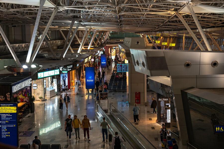 Самолеты из Турции в Москву развернулись: небо закрыли ✈️⚡ — ограничения внуково