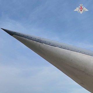 Ту-22М3 провели рейд над Балтикой под конвоем истребителей ✈️⚡ — более четырех часов