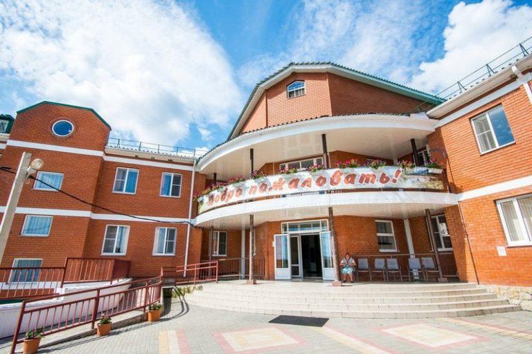Суд оштрафовал инвалида за выкрик лозунга в интернате ⚖️📢 — мужчину инвалидностью первой